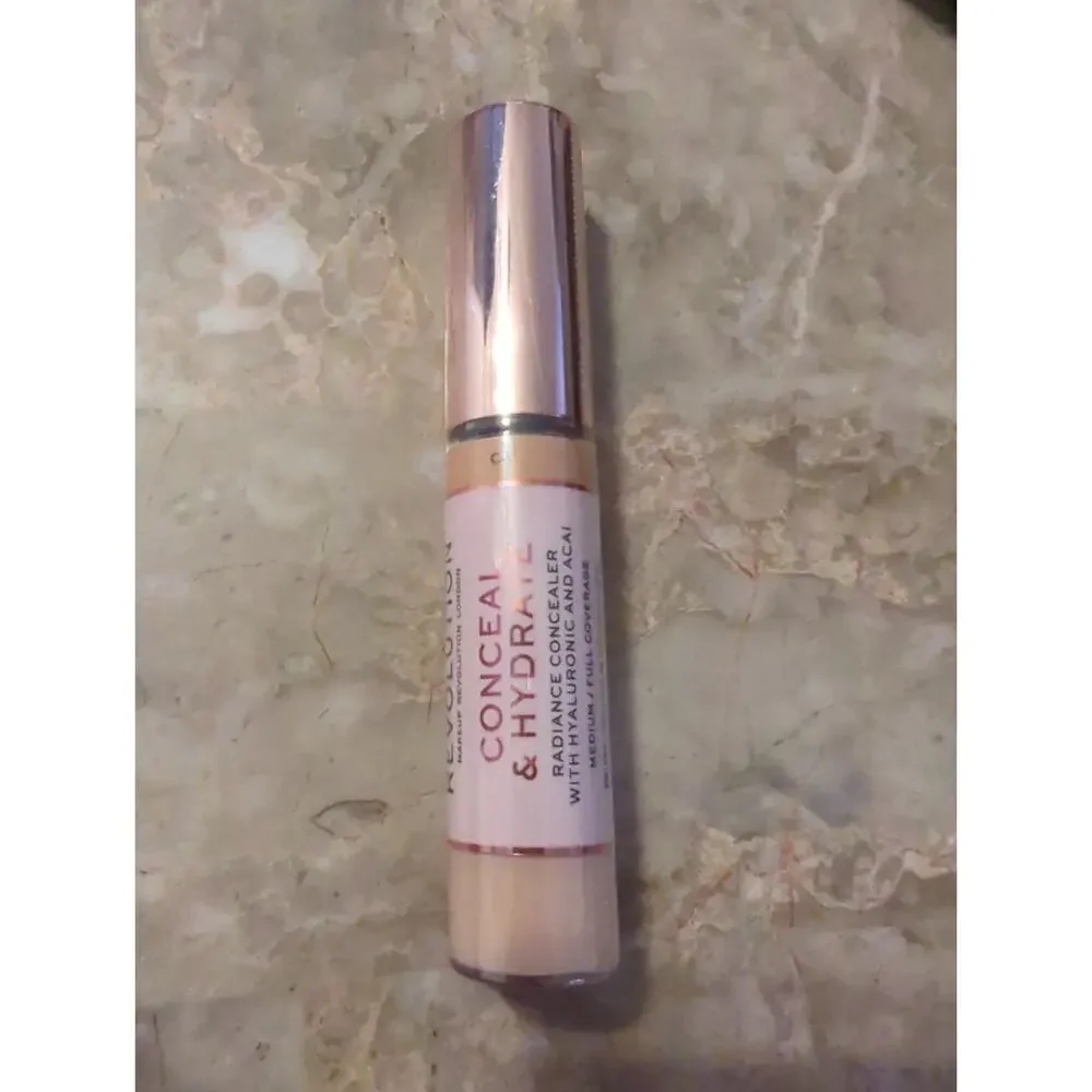 Revolution Conceal and Hydrate Concealer C6 NIB